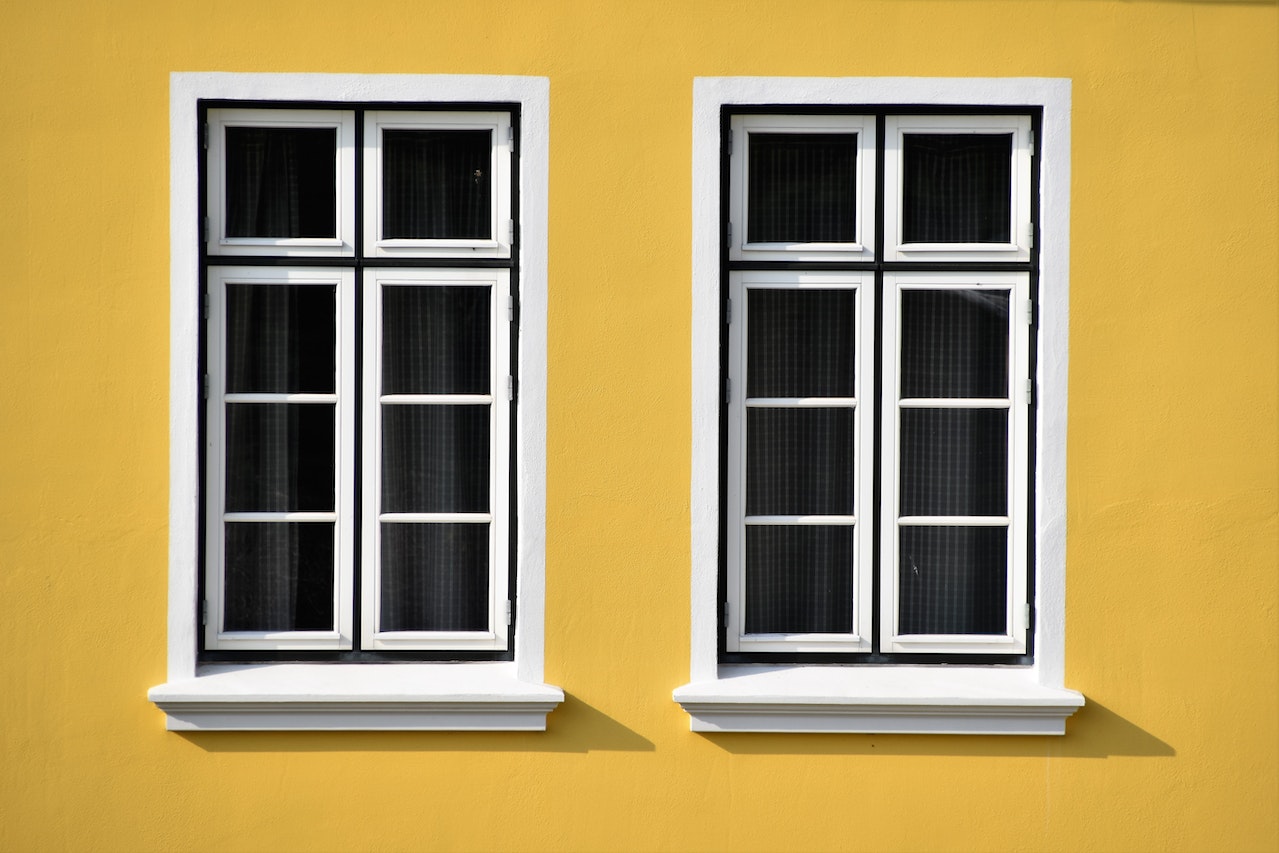 Seeing Clearly Replacing Double-Pane Windows On Your St. Louis Home
